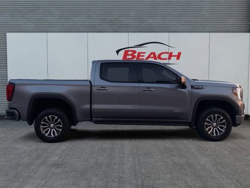 Used 2021 GMC Sierra 1500 AT4 w/ AT4 Premium Package image 9