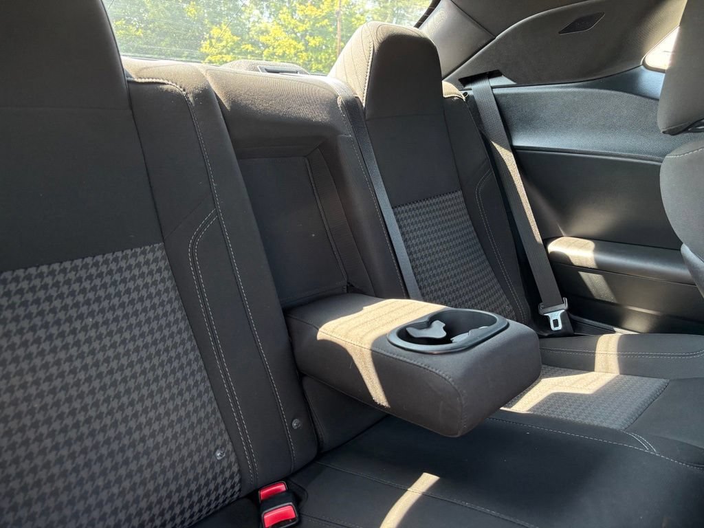 Used 2018 Dodge Challenger SXT RWD image 26