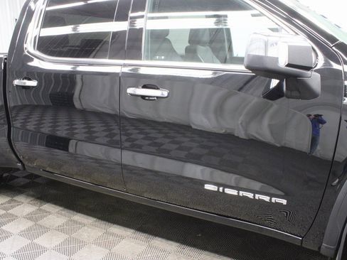 Used 2024 GMC Sierra 1500 SLT image 27