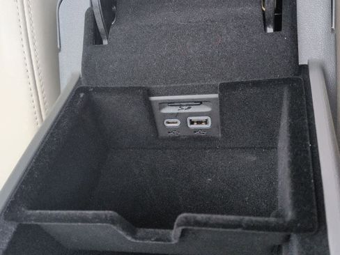 Certified 2024 Cadillac XT5 Premium Luxury image 33