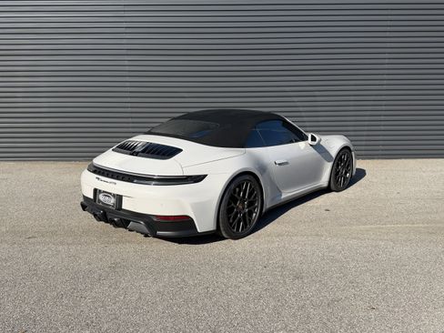 Certified 2026 Porsche 911 Carrera GTS image 9