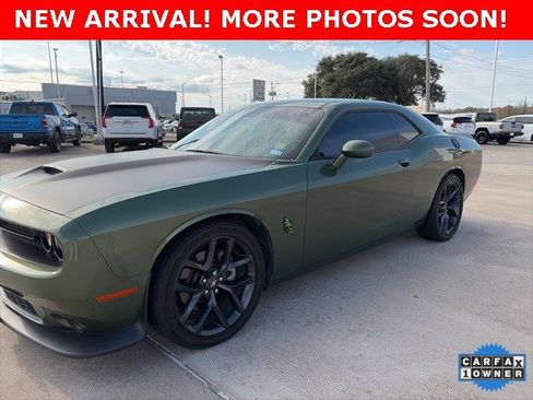 Used 2023 Dodge Challenger R/T w/ Blacktop Package image 2