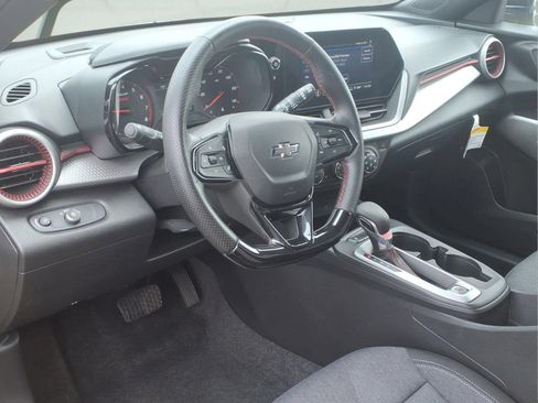 Used 2024 Chevrolet Trax RS w/ Driver Confidence Package FWD image 7