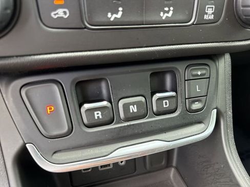 Used 2018 GMC Terrain SLE image 20