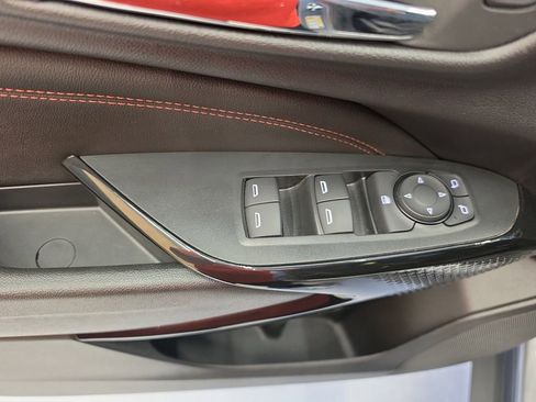 Used 2025 Chevrolet Trax RS w/ Sunroof Package image 15