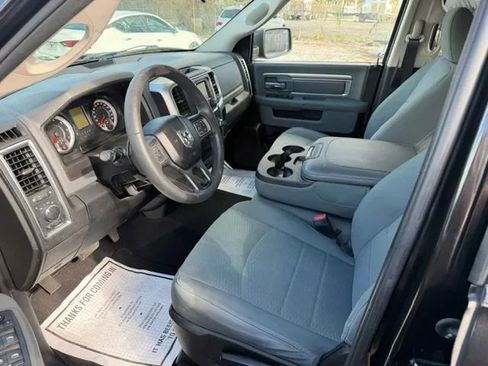 Used 2018 RAM 1500 Classic SLT image 15