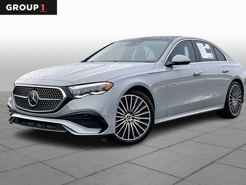 Used 2025 Mercedes-Benz E 350 4MATIC Sedan image 1