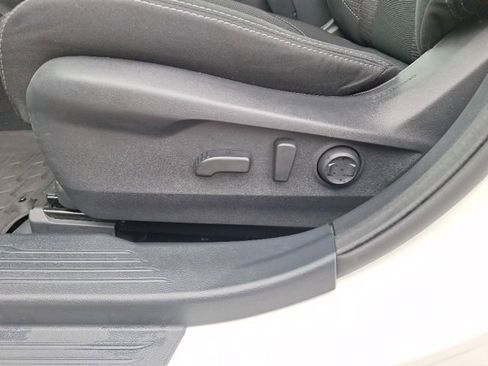 Used 2022 Subaru Outback Premium AWD/4WD image 14