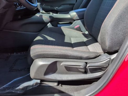 Used 2025 Honda HR-V Sport image 19