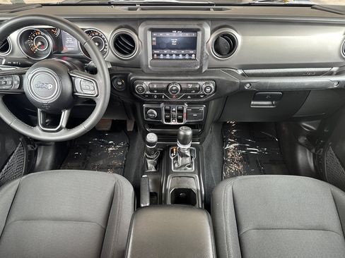 Used 2023 Jeep Gladiator Sport AWD/4WD image 12