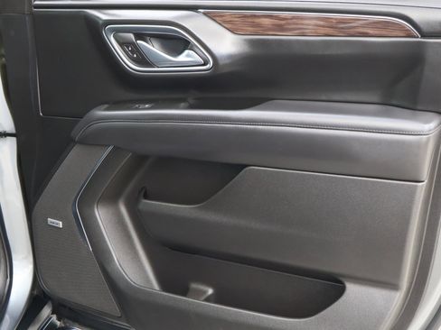 Used 2022 Chevrolet Tahoe Z71 w/ Z71 Off-Road Package image 21