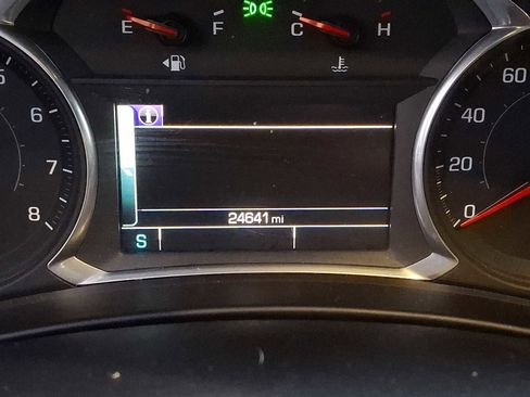 Used 2018 Chevrolet Equinox Premier image 19