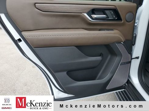 New 2026 GMC Yukon Denali Ultimate AWD/4WD image 24