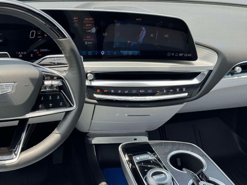 Certified 2023 Cadillac Lyriq 2WD image 3