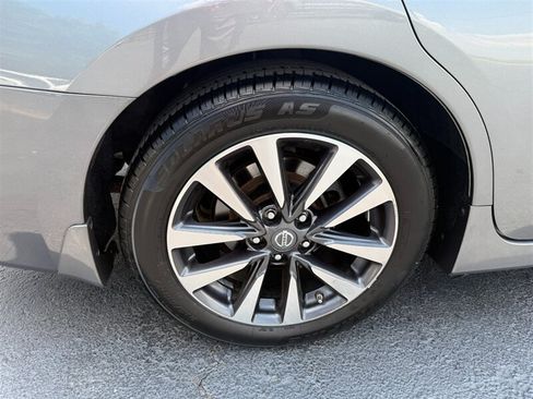 Used 2016 Nissan Altima 2.5 SL w/ 2.5 Technology Package FWD image 25