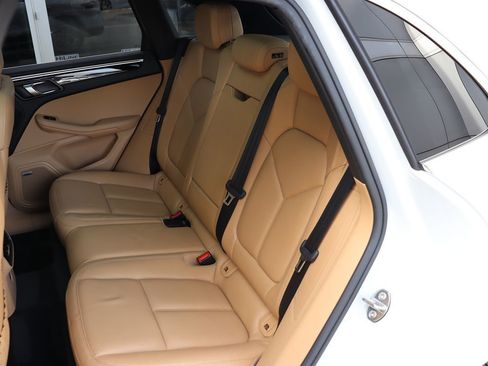 Used 2017 Porsche Macan S image 37