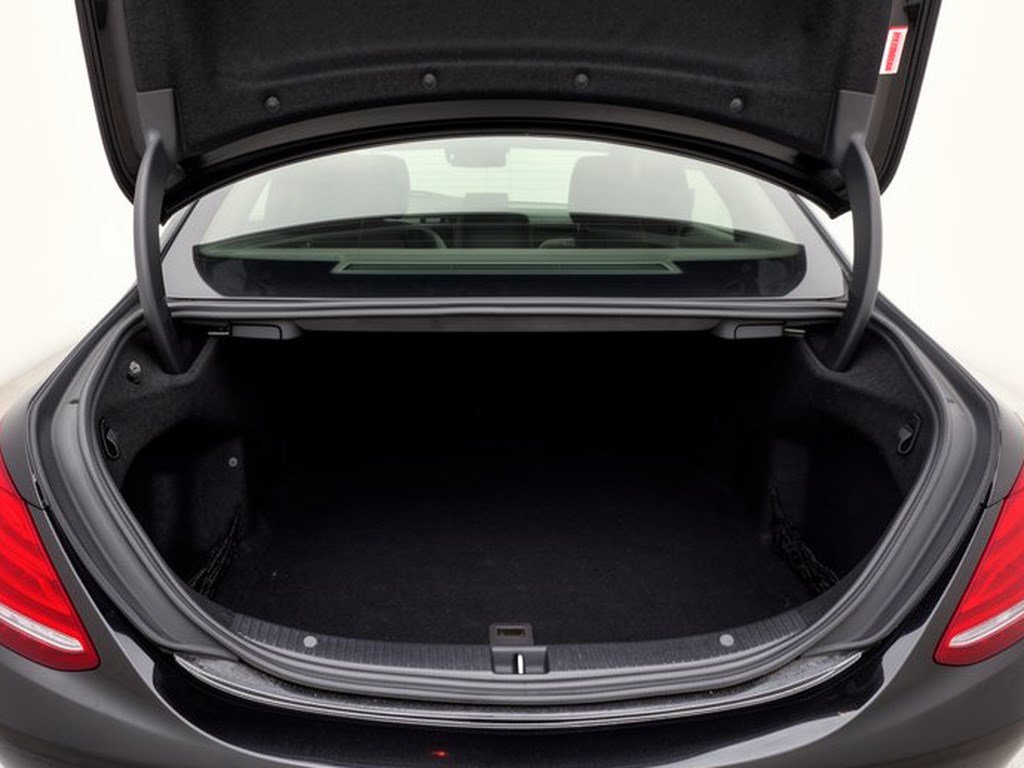 Used 2015 Mercedes-Benz C 300 4MATIC Sedan image 28