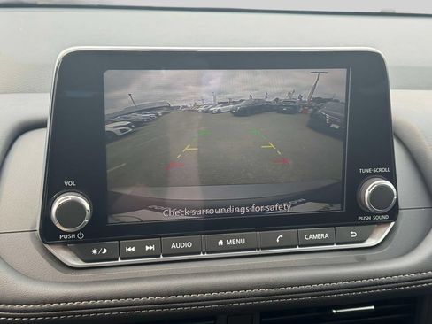 Certified 2026 Nissan Rogue SV AWD/4WD image 27