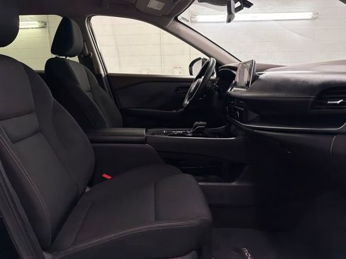 Used 2023 Nissan Rogue S image 28