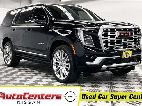 Used 2026 GMC Yukon Denali w/ Denali Reserve Package AWD/4WD image 1