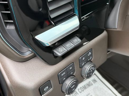 Used 2025 Chevrolet Silverado 1500 LTZ w/ LTZ Premium Package AWD/4WD image 41