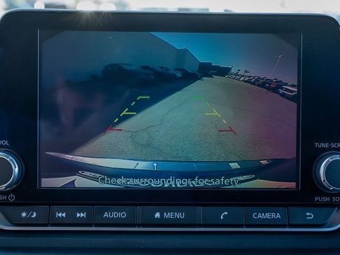 Used 2023 Nissan Rogue SV FWD image 28