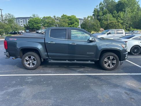 Used 2017 Chevrolet Colorado LT w/ Luxury Package, Chrome AWD/4WD image 2