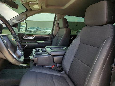 Used 2025 Chevrolet Silverado 2500 LT AWD/4WD image 13