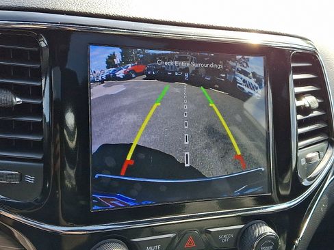 Certified 2020 Jeep Grand Cherokee Limited image 18