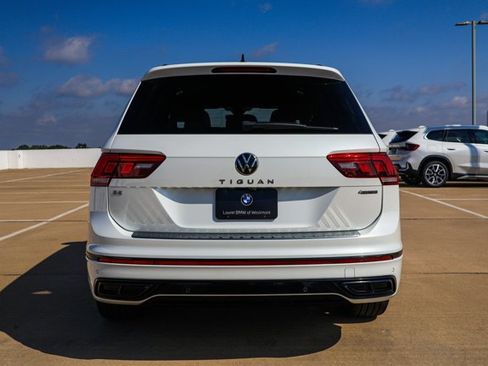 Used 2024 Volkswagen Tiguan SE R-Line AWD/4WD image 6