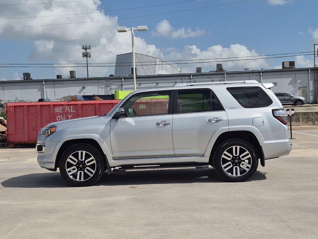 Used 2024 Toyota 4Runner Limited AWD/4WD image 3