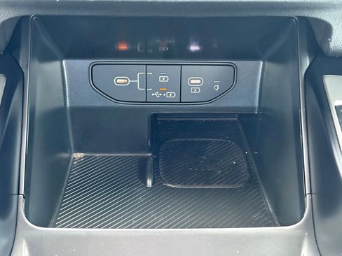 Certified 2025 Kia Sorento S w/ Panoramic Sunroof Package FWD image 29
