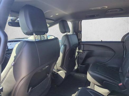 New 2026 Chrysler Pacifica Select w/ S Appearance Package FWD image 14
