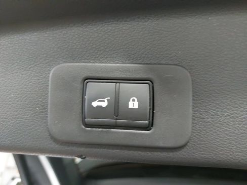 Certified 2025 Nissan Murano SV w/ Cargo Package AWD/4WD image 13
