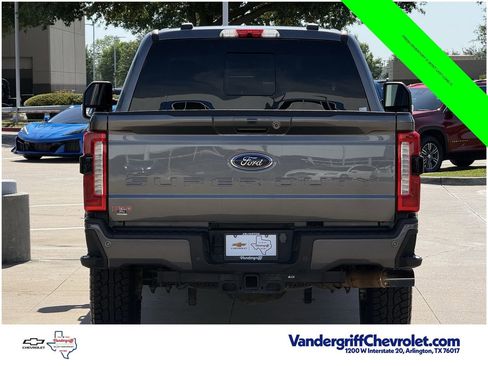 Used 2023 Ford F250 Lariat w/ Lariat Ultimate Package AWD/4WD image 5