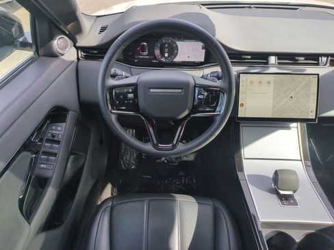 Used 2024 Land Rover Range Rover Evoque S image 27