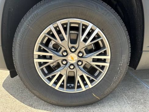 New 2026 Chevrolet Traverse LT w/ Driver Confidence Package FWD image 10