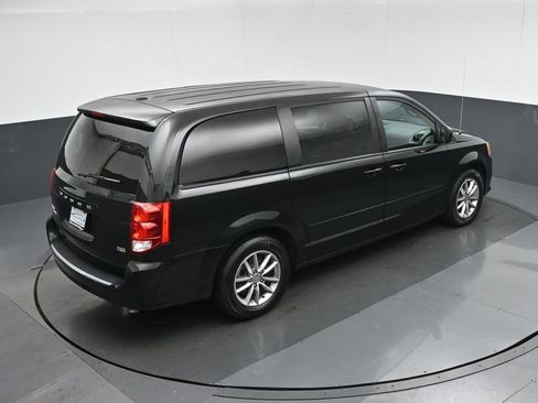 Used 2016 Dodge Grand Caravan SE image 61