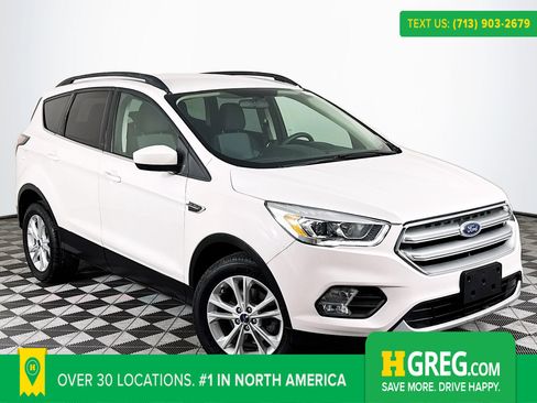 Used 2017 Ford Escape SE w/ Equipment Group 201A image 1