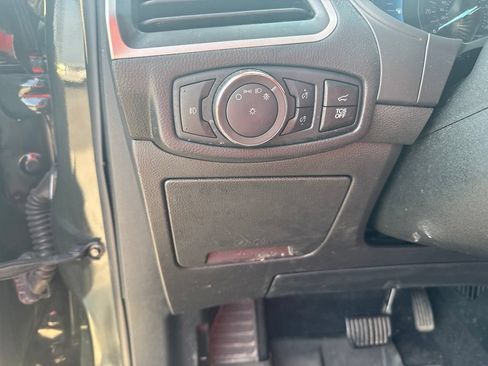 Used 2024 Ford Edge SEL w/ Convenience Package AWD/4WD image 9
