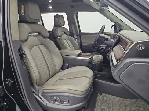 Used 2023 Rivian R1S Adventure image 24