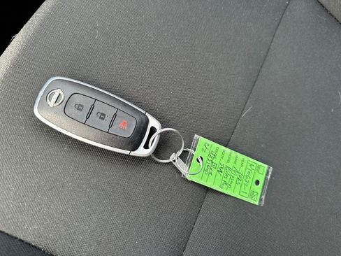 Used 2025 Nissan Kicks Play S FWD image 18