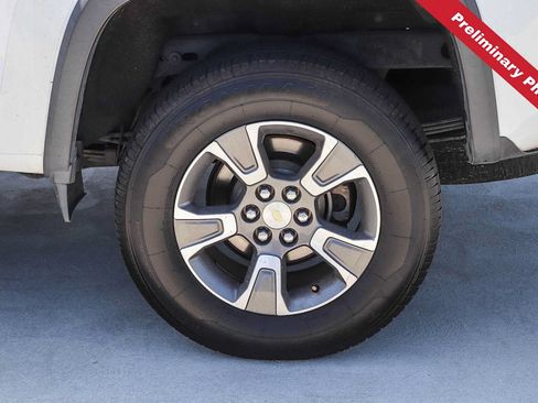 Used 2017 Chevrolet Colorado Z71 RWD image 11