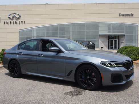 Used 2022 BMW 540i xDrive w/ M Sport Package AWD/4WD image 1