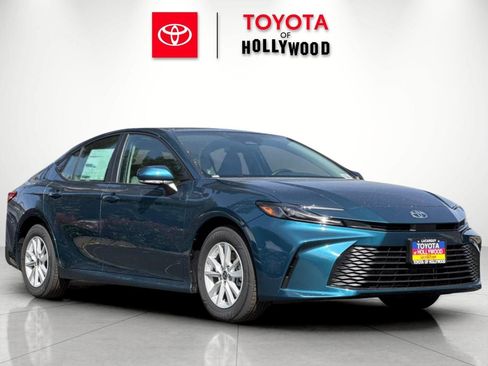 New 2026 Toyota Camry LE image 1