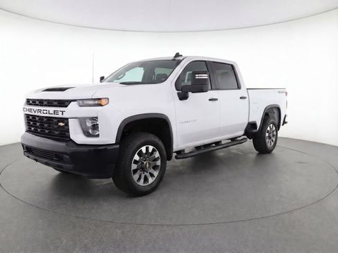Used 2021 Chevrolet Silverado 2500 Custom w/ Custom Value Package AWD/4WD image 3