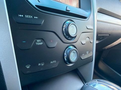 Used 2015 Ford Explorer XLT w/ Equipment Group 202A FWD image 18
