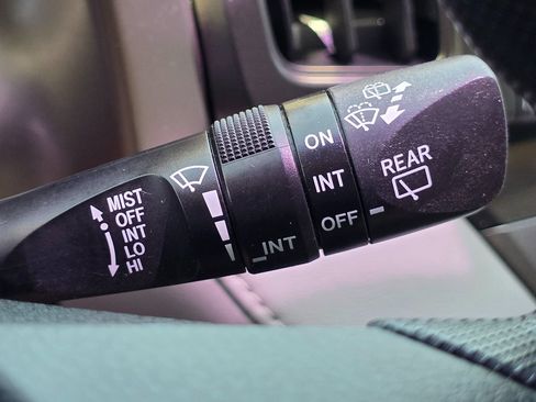 Used 2015 Toyota RAV4 XLE FWD image 45