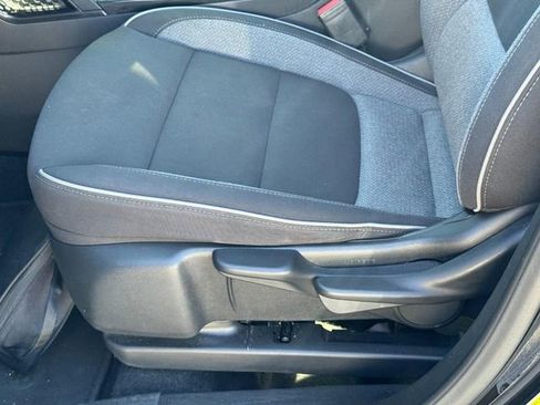 Used 2024 Chevrolet TrailBlazer LS image 28