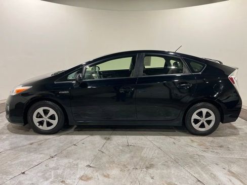 Used 2015 Toyota Prius Four image 8